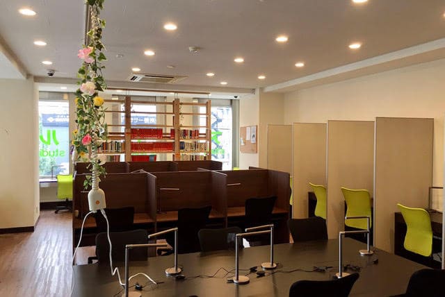 コワーキングスペースフロア